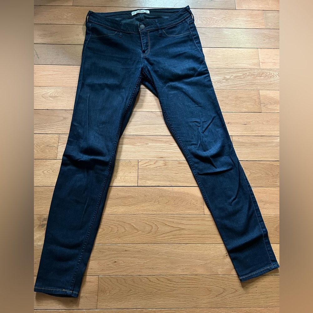 Hollister jeans size 5 (27” waist 29” length)